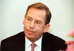 Not enough human rights talk, says Havel in Bonn