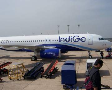 IndiGo reports 5-fold rise in yearly net profit 