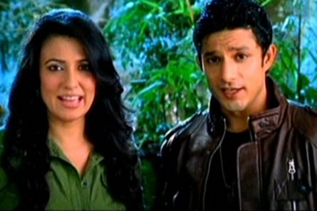 Iss Jungle Se Mujhe Bachao