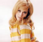 Jane Fonda keeps in touch with fans through online diary
