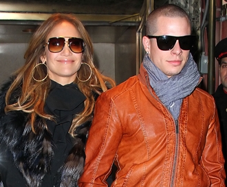 Smart wants matching tattoo with JLo