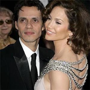 Jennifer Lopez and hubby Anthony accused of trying to gain Obama’s trust