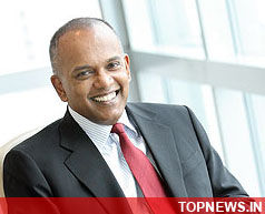 Singaporeans told to welcome foreign workers  