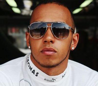 Hamilton starts talks for new three-year deal with Mercedes worth 70 mln pounds