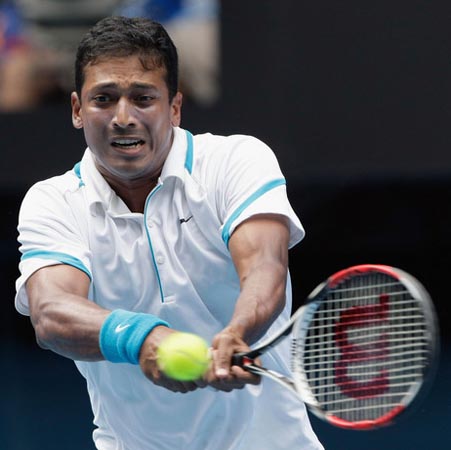 Australian Open: Bhupathi wins in doubles but Bopanna loses