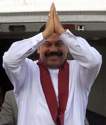 Mahinda-Rajapaksa305_0.jpg