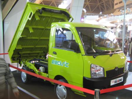 Mahindra-Maximo