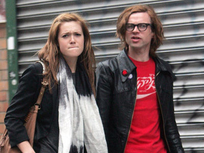  Mandy Moore gets engaged to rocker Ryan Adams