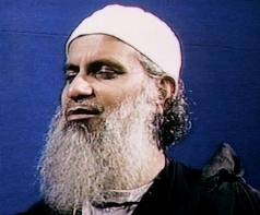  Pakistan's Red Mosque cleric freed 
