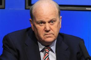 EU unlikely to change bonus limit deal for bankers, says Noonan