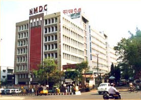 NMDC to cut iron ore prices by 40%