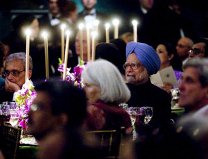Two uninvited guests gate crash Obama-Singh White House state dinner