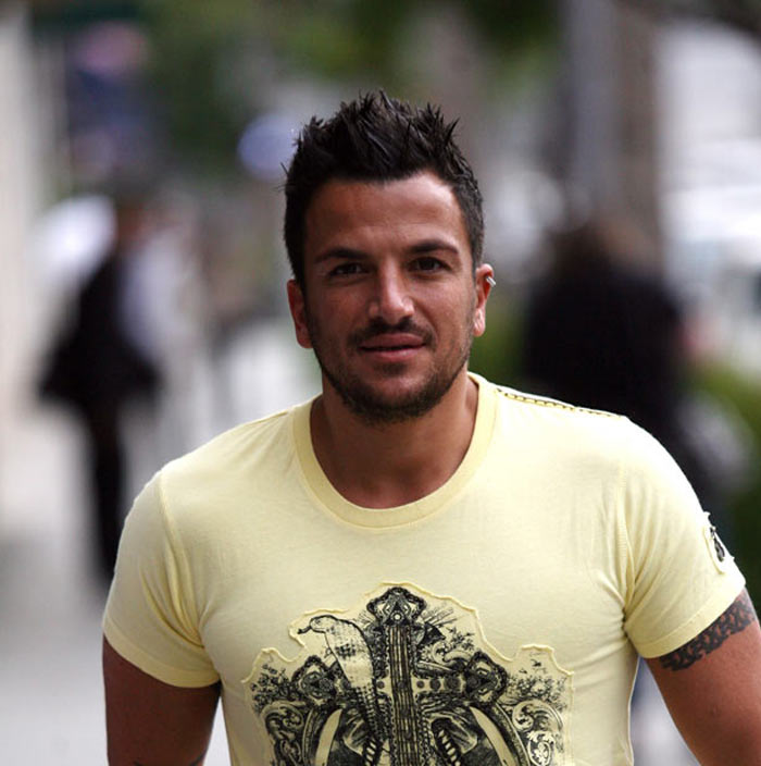 Love-split Peter Andre ''replaces sex with chocolate''