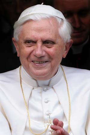 Pope Benedict XVI: LAZY DAZY POPE!!!