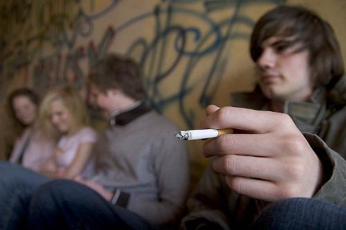 Risky-behavior-in-teens