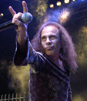 Heavy Metal Vocalist Ronnie James Dio dead