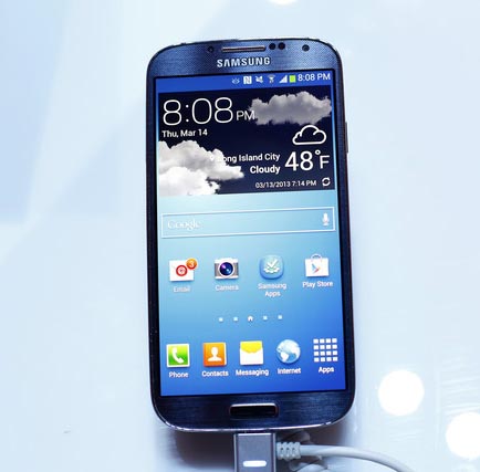 Samsung unveils Galaxy S4 smartphone