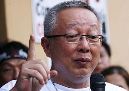 Thai hit men attack leader of last year's street protests