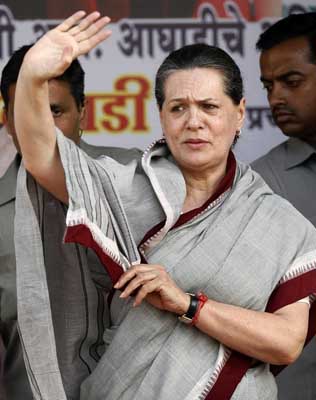 Sonia''s cancels Bihar election rallies at last moment