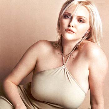 Sophie Dahl furious with ‘stick-thin starlets’ inspiring others to diet