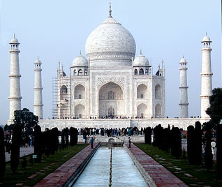 A mini-marathon held to salute Taj Mahal's beauty