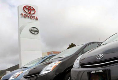 Toyota to suspend domestic plant operations to cut output