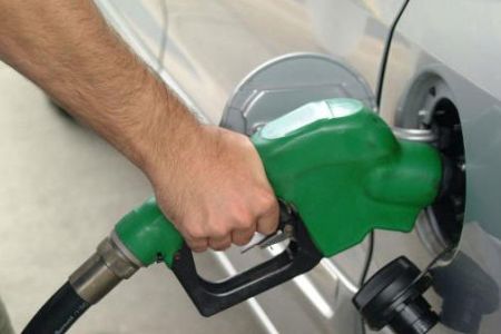 Lundberg Survey: US gasoline price drops to $3.74 per gallon