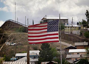 U.S. National Guard troops to play unseen support roles along Mexican border