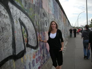 Berlin attractions lure visitors 20 years after the Wall - Feature 
