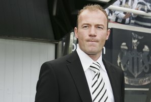 Newcastle manager Shearer hoping Owen can boost survival bid 