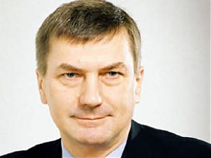 Estonian prime minister eyes 2010 euro adoption date 