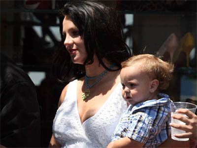 Britney Spears with kid