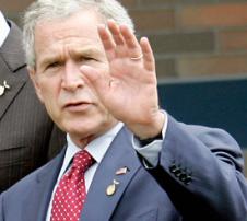 Bush says goodbye to staff, heads home
