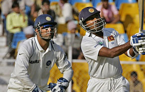 Sehwag, Gambhir give India a strong start