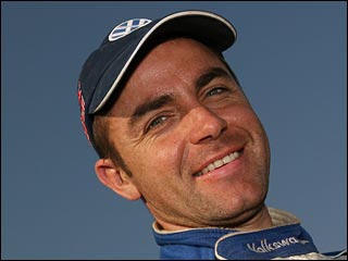 Sainz goes out, de Villiers retakes lead with stage win