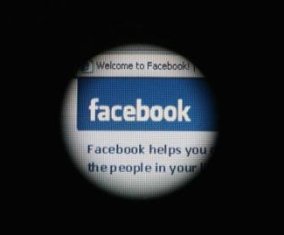 Facebook, Twitter users endangering their right to privacy, says expert
