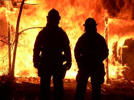 Army of firefighters battles wave of California blazes