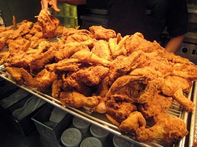 Eateries named ''Obama Fried Chicken'' has New Yorkers protesting