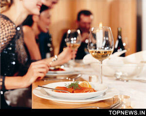 Wealthy Hong Kongers defy slump with extravagant feasts