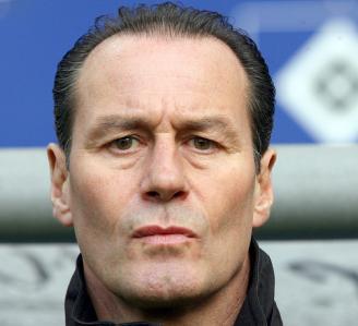 Stevens says no interest in taking on Schalke manager role 
