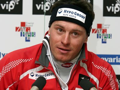Injured Kostelic goes home for treatment