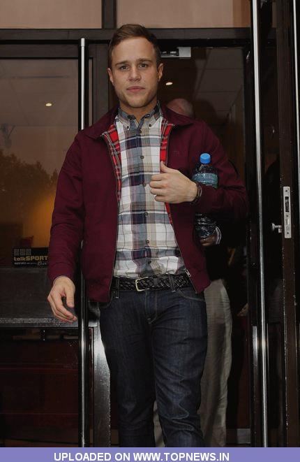 Olly Murs leaving the Talk-Sport radio studios Olly Murs leaving the Talk-Sport radio studios