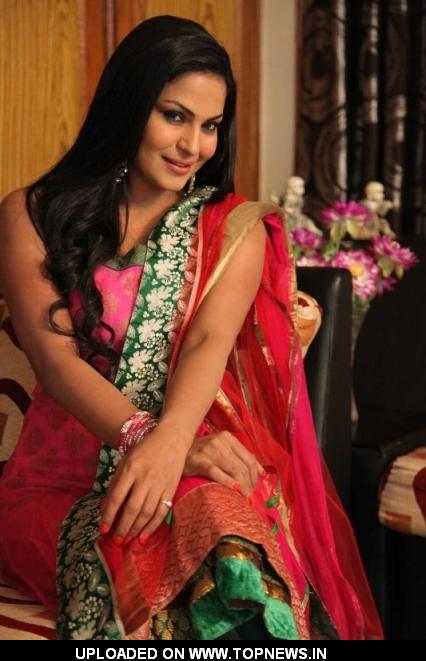 Rocket of Bollywood Veena Malik Boom’s in Hyderabad Rocket of Bollywood Veena Malik Boom’s in Hyderabad