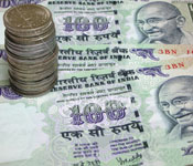 India cuts short-term lending rate