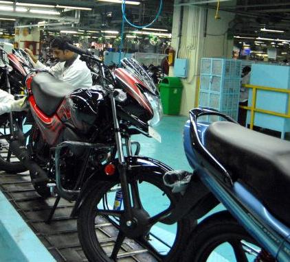 Hero Honda launches new Splendor   