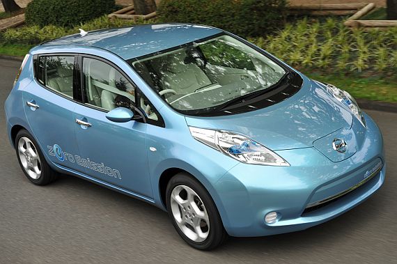 Nissan to sell Leaf electric car for under 30,000 Euros