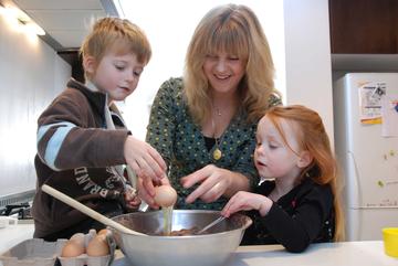 Relations with parents can affect women’s bonding with their own kids
