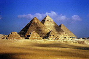 Ancient statue discovered in Egyptian pyramid during cleaning 