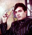 Rajesh Khanna gets hot with a Pakistani babe 