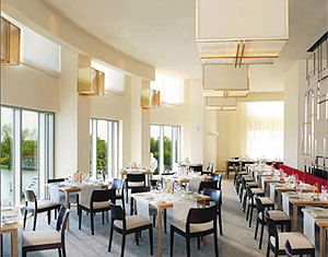 Indian restaurants in the UK are in crisis